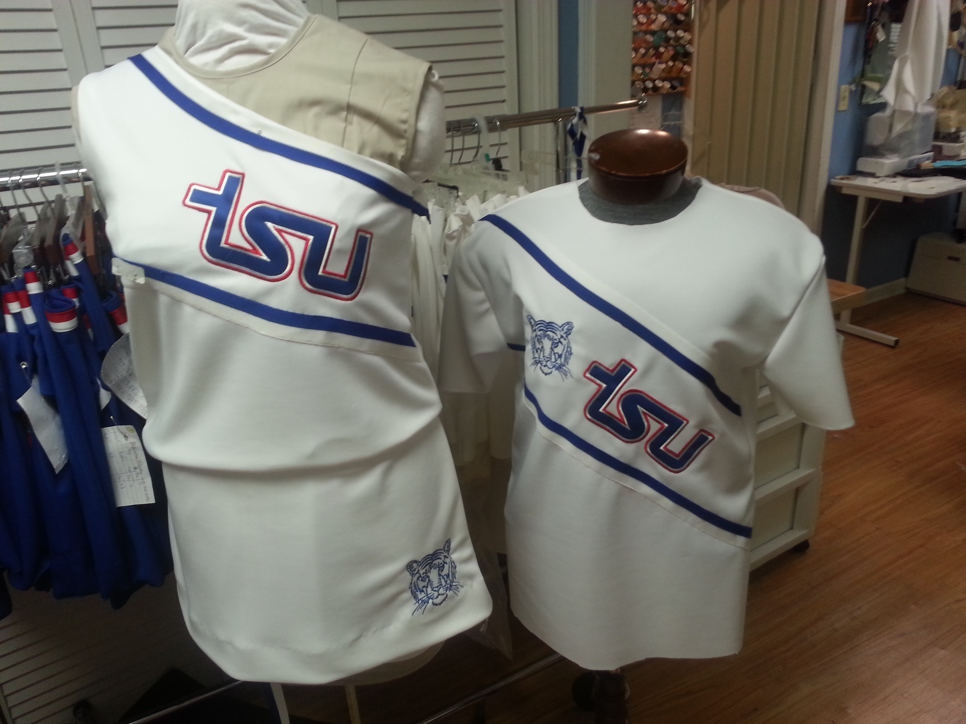 All Photos - Photo 130